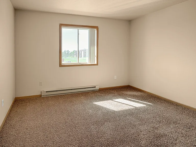 Lindenwood Apartments — Photo 5