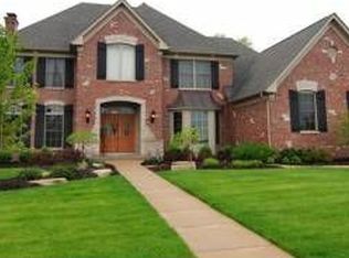 40W867 Fox Creek Dr, St Charles, IL 60175