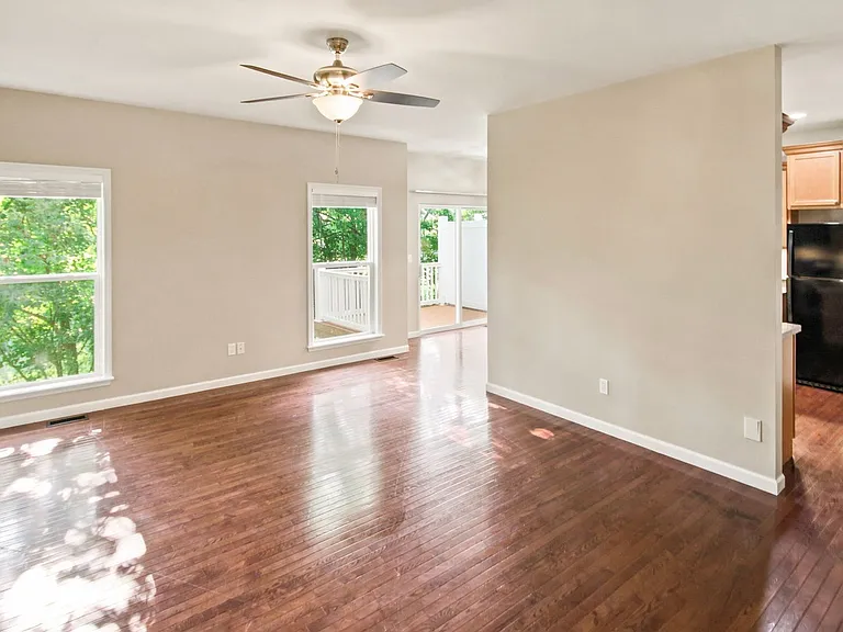 404 Willott Square Dr — Photo 9