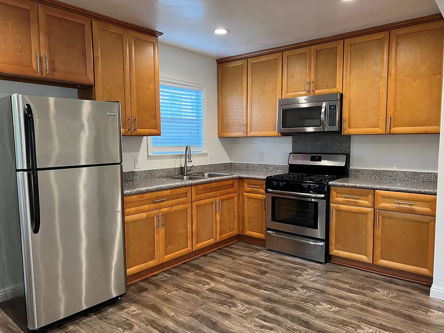 3100 Livonia Ave — Photo 4