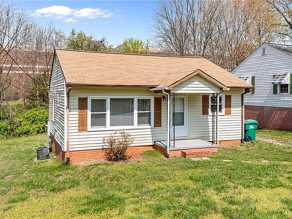 3rd image of 607 Martha Pl