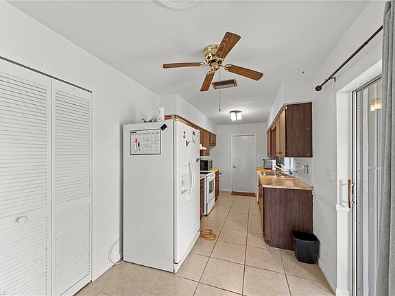 5th image of 7503 Sanibel BLVD