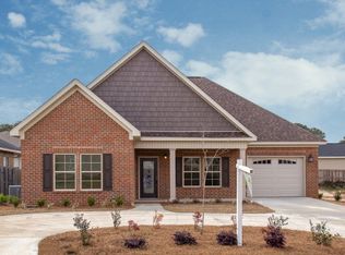 203 Camberly Ct, Dothan, AL 36301