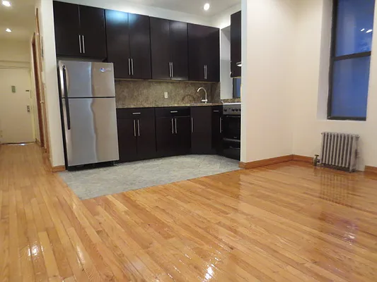 Rented by DAF Properties | media 42