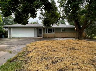 8223 N Alpine Rd, Machesney Park, IL 61115