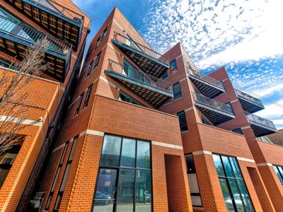 3505 N Elston Ave #C-1, Chicago, IL, 60618