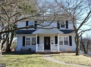 538 School House Ln, Willow Grove, PA 19090
