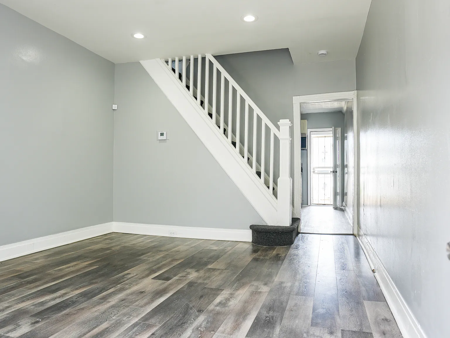 2 bed, 1018 sqft, $2,200 — Photo 1