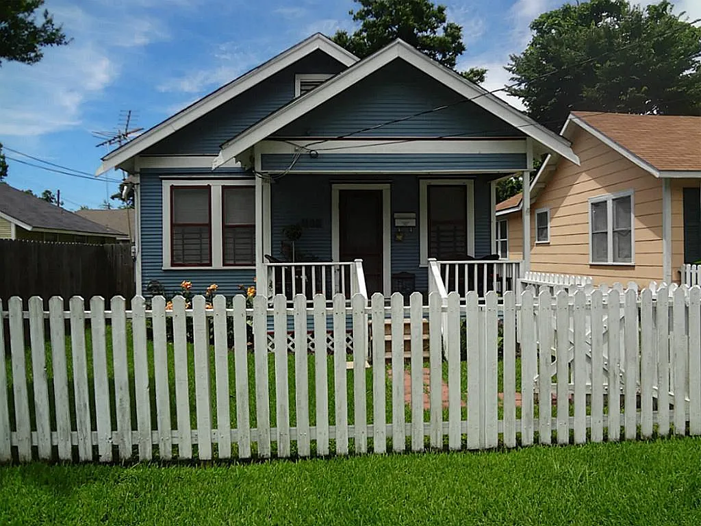 2 bed, 1.0 bath, 760 sqft, $1,525 — Photo 1