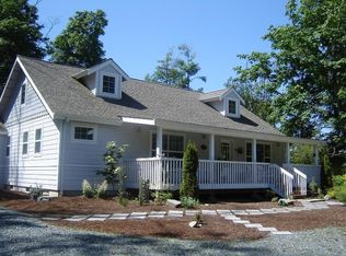 3088 Hughtaylor Ln, Clinton, WA 98236