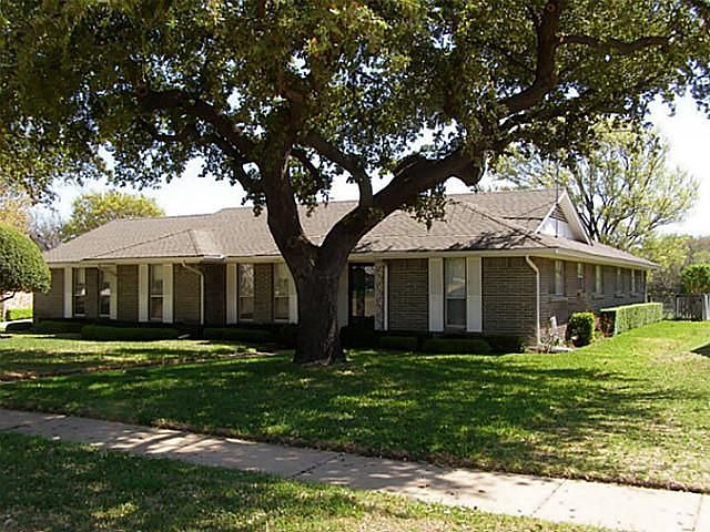 1st image of 3505 Pine Tree Cir