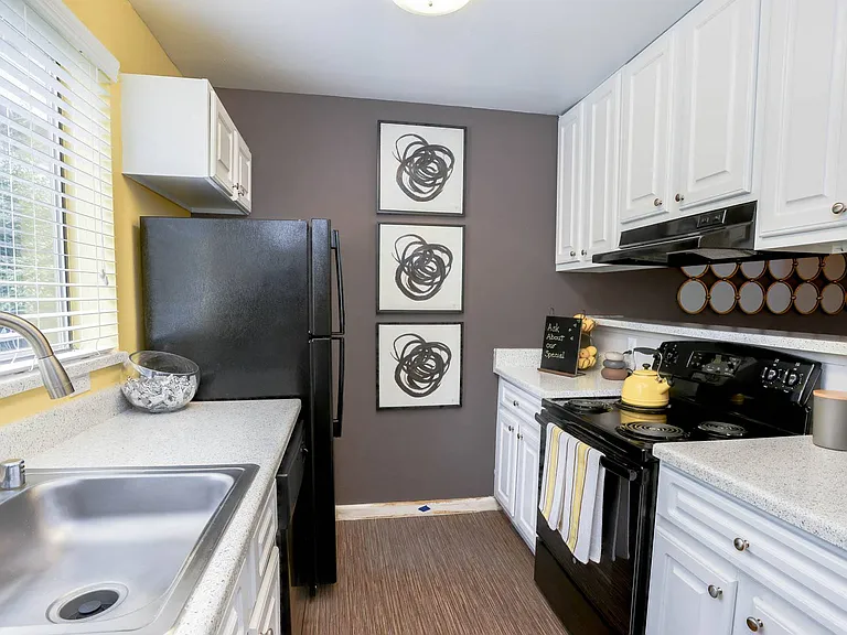 Union Heights Apartments — Photo 4