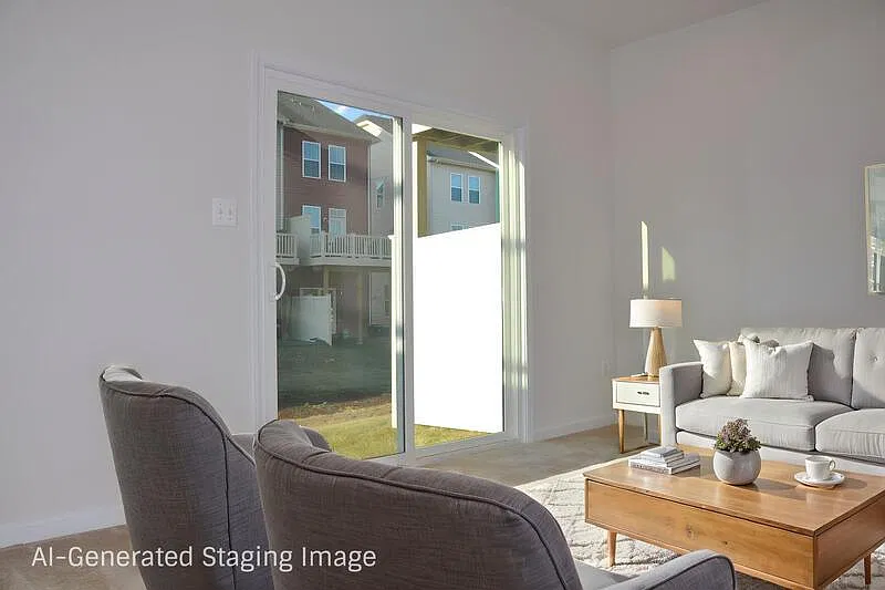 4 bed, 2.5 bath, 1920 sqft, $3,999 — Photo 3