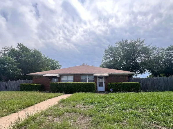 108 Valleyglen Dr #110, Desoto, TX 75115