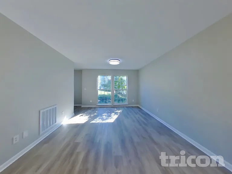 2536 Bayview Dr — Photo 17