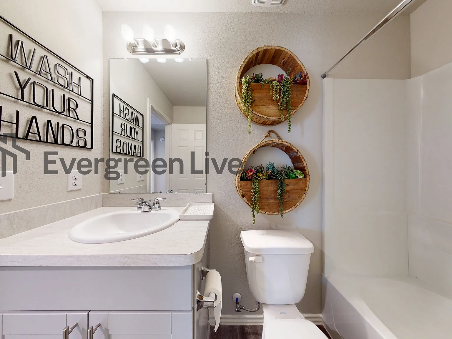 3 bed, 2.0 bath, 1402 sqft, $1,325 — Photo 4