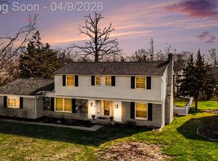 26031 Hidden Ln, Grosse Ile, MI