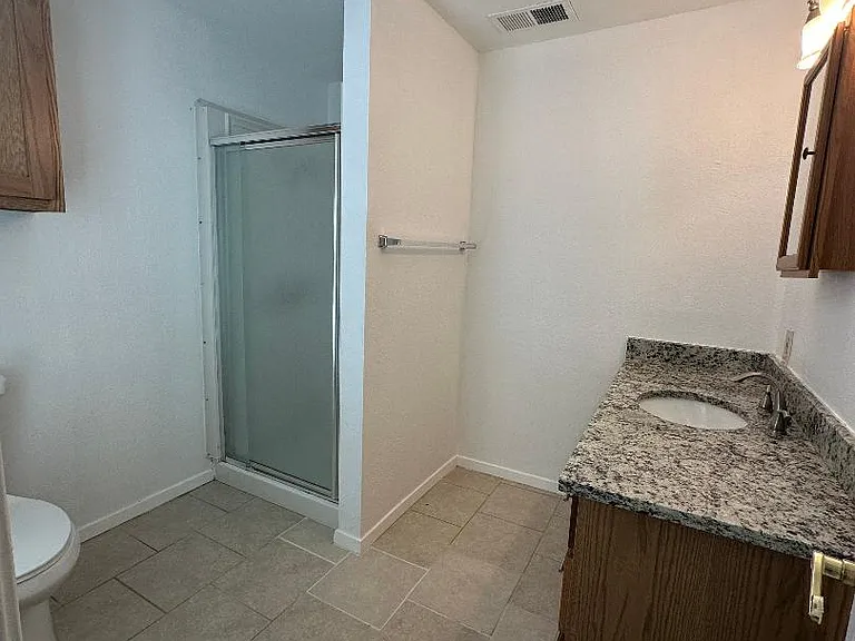 532 Oak Grove Ln — Photo 20