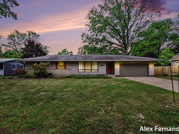 408 Arthur Ave, Holland, MI 49424