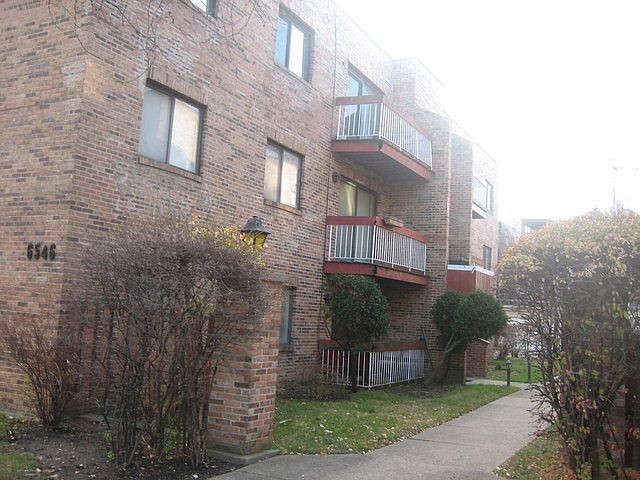 1st image of 6546 N California Ave APT 102