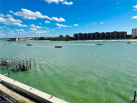 4th image of 443 La Peninsula Blvd #443