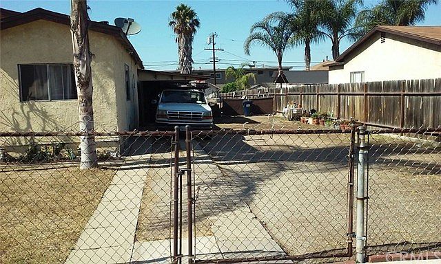 2nd image of 1237 W 106th St