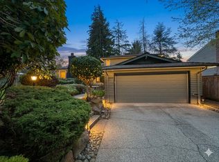 15037 NE 10th Pl, Bellevue, WA 98007