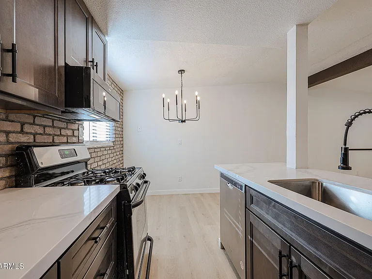 4224 N 12th St #202 — Photo 13