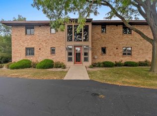 288 N Campbell Rd APT B, Oshkosh, WI 54902