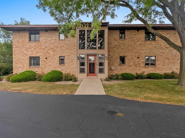 288 N Campbell Rd APT B, Oshkosh, WI 54902