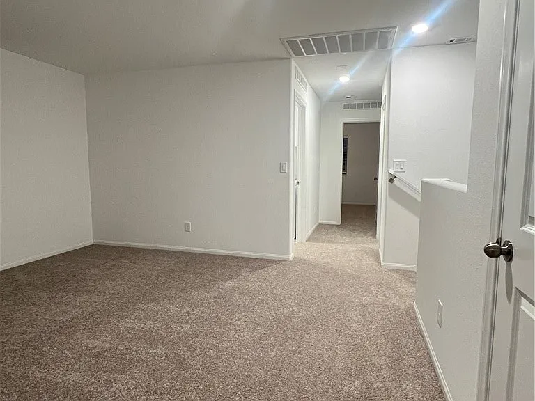7668 Loftwood Ave — Photo 23