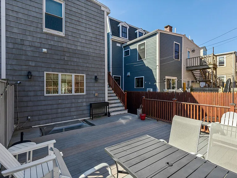 536 E 4th St #2 — Photo 25