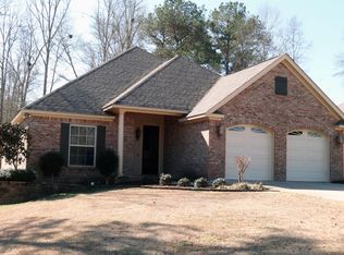 36 Cambrian Rdg, Petal, MS 39465