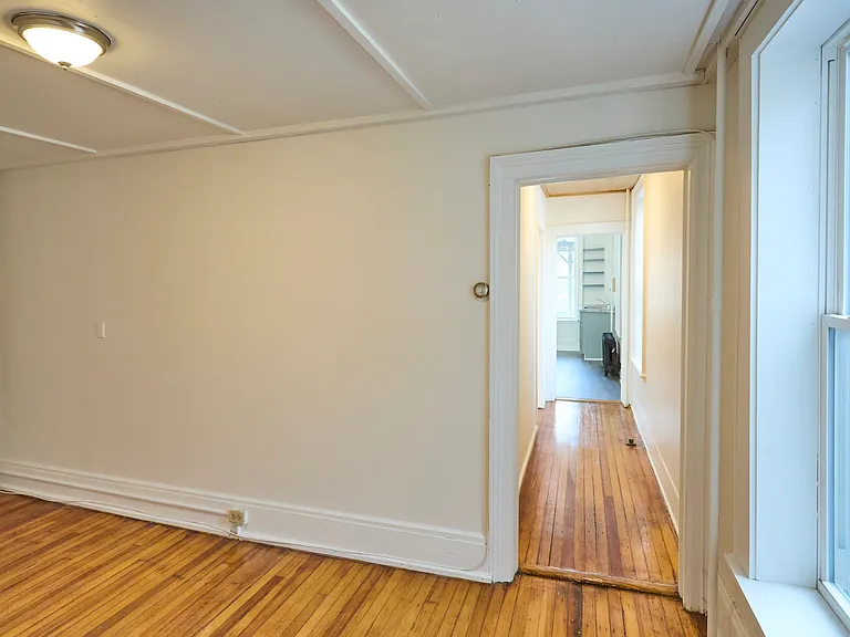 457 Main St #3 — Photo 5