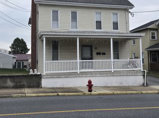 25 S 11th St #A, Akron, PA 17501