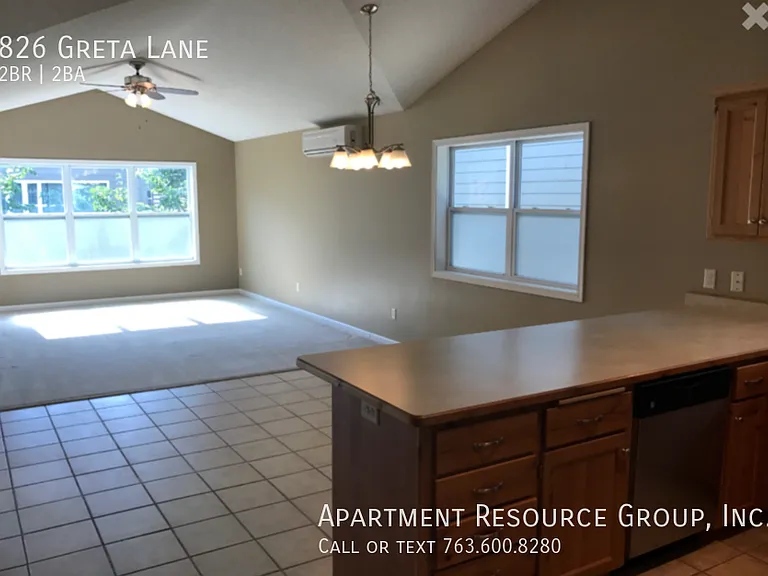 826 Greta Ln — Photo 4