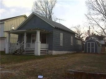 1st image of 725 Parker St