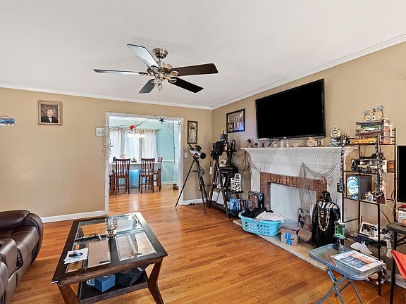 5th image of 158 Royal Cir