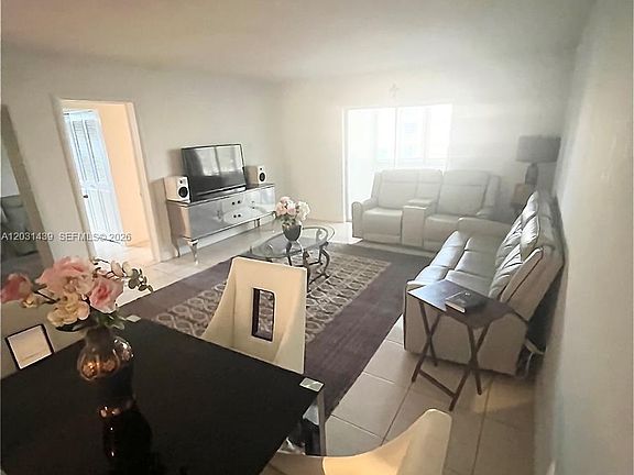 5th image of 2581 Garden Dr N APT 203