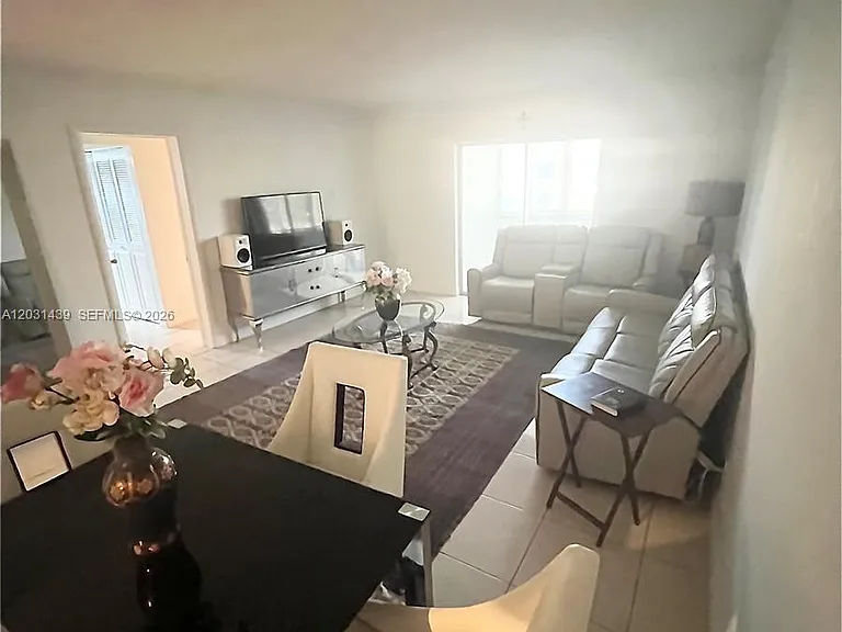 2581 Garden Dr N #203 — Photo 5