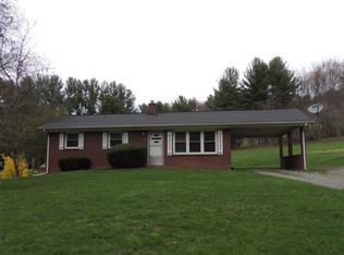 9053 Spring Valley Rd, Fries, VA 24330