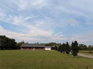 123 N 3rd Hwy, Girard, KS 66743
