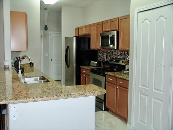 3rd image of 1306 Priory Cir