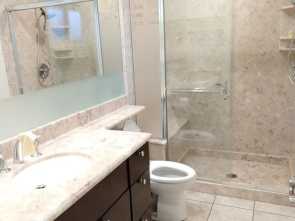 4th image of 1155 Champagne Ln