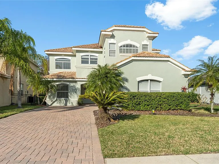 10888 Cory Lake Dr — Photo 2