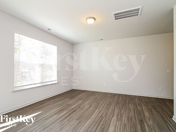 3rd image of 6410 Beaver Pond Ct