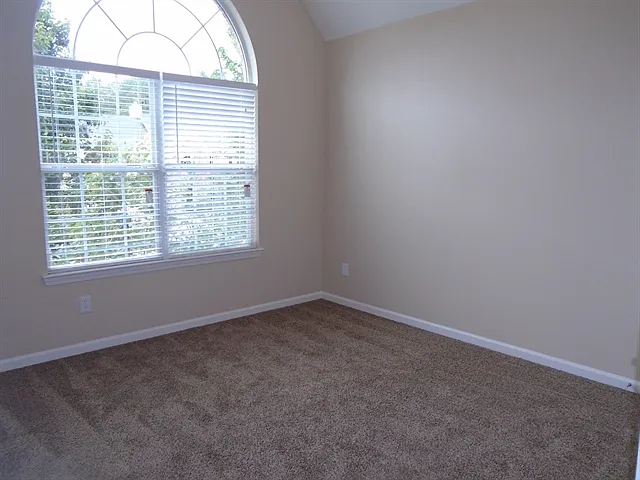 1208 Polk Xing — Photo 11