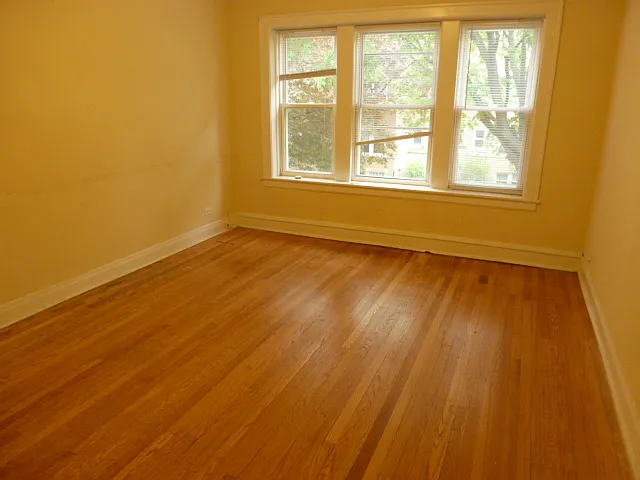 4027 N Monticello Ave #2 — Photo 2