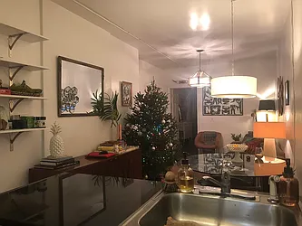 Rented by R New York