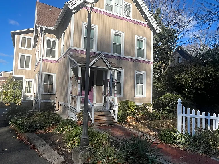 896 Quinnipiac Ave #3 — Photo 37